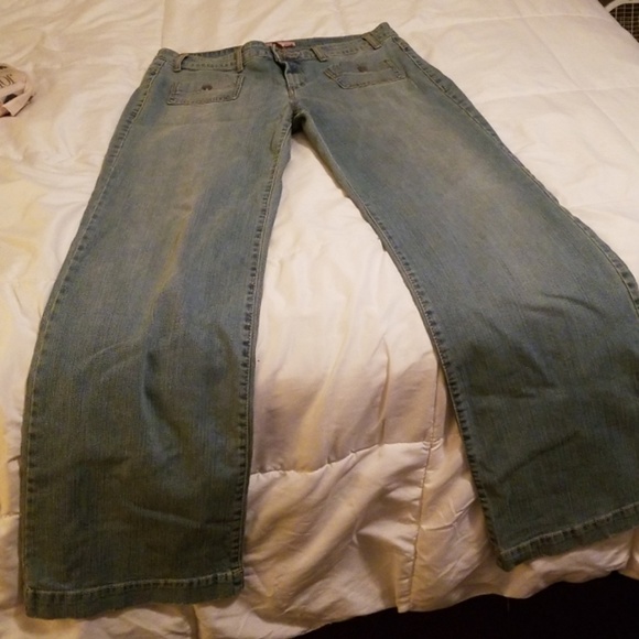 Low rise flare jeans - Picture 2 of 4